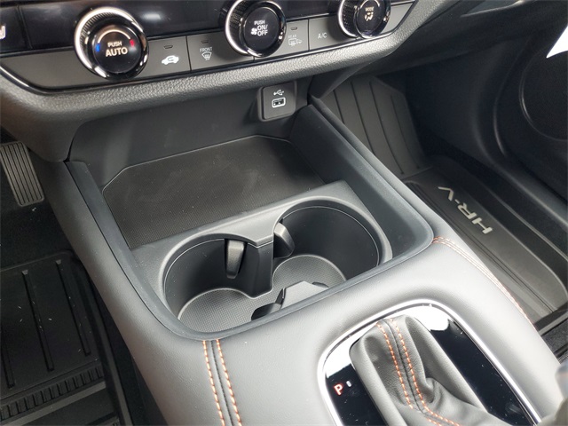 Vehicle image 25 of 39