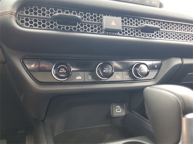 Vehicle image 22 of 39