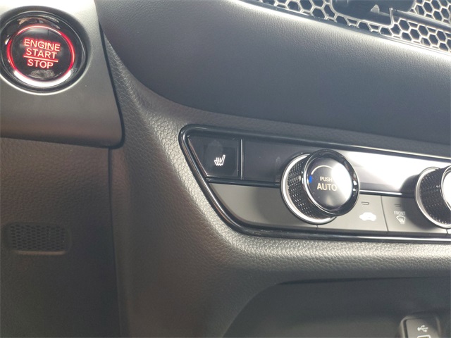 Vehicle image 23 of 39