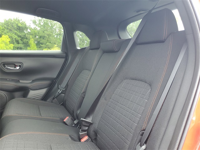 Vehicle image 10 of 39