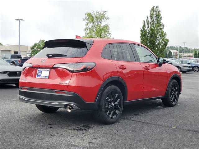 Vehicle image 4 of 39