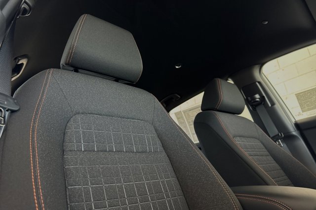 Vehicle image 19 of 31