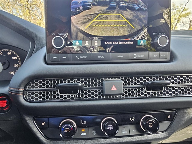 Vehicle image 11 of 15