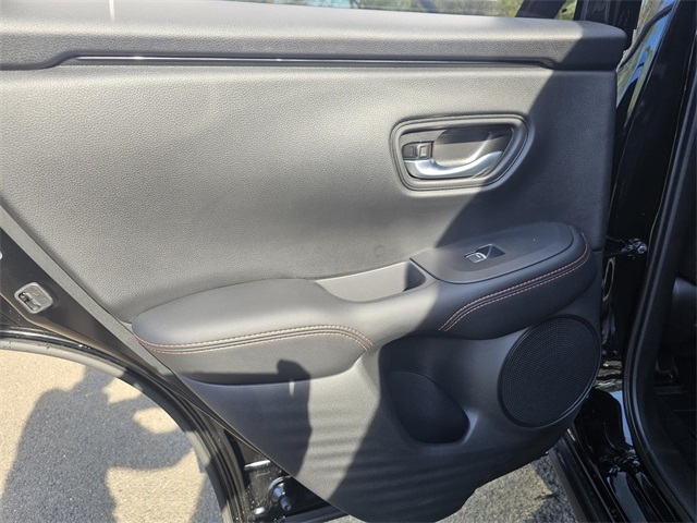 Vehicle image 7 of 15