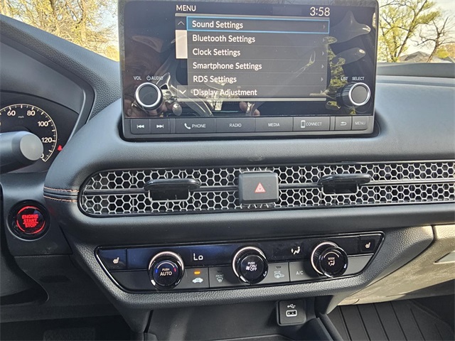 Vehicle image 10 of 15