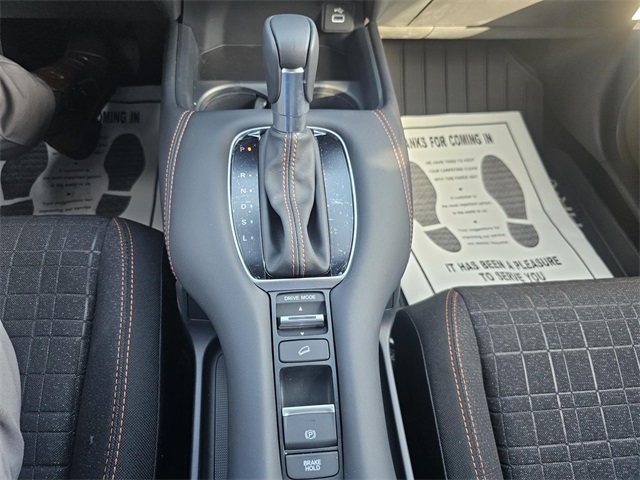 Vehicle image 13 of 15