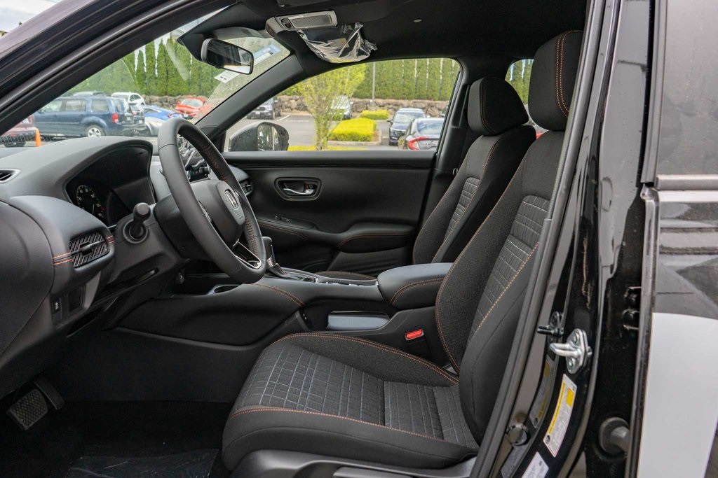 Vehicle image 22 of 28