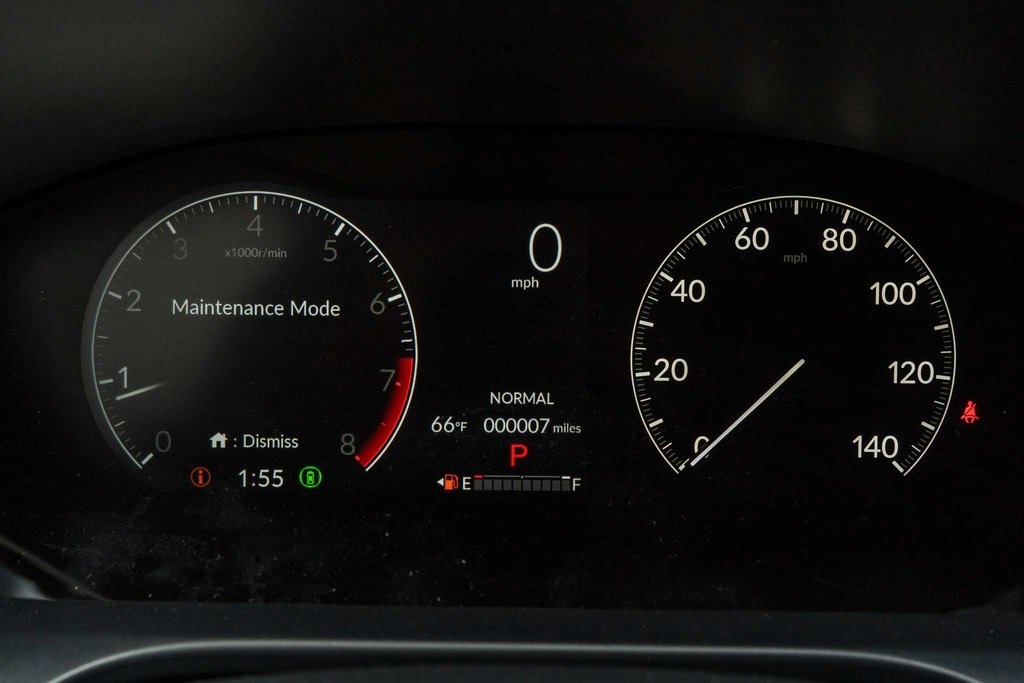 Vehicle image 24 of 28