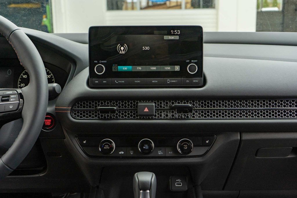 Vehicle image 18 of 28