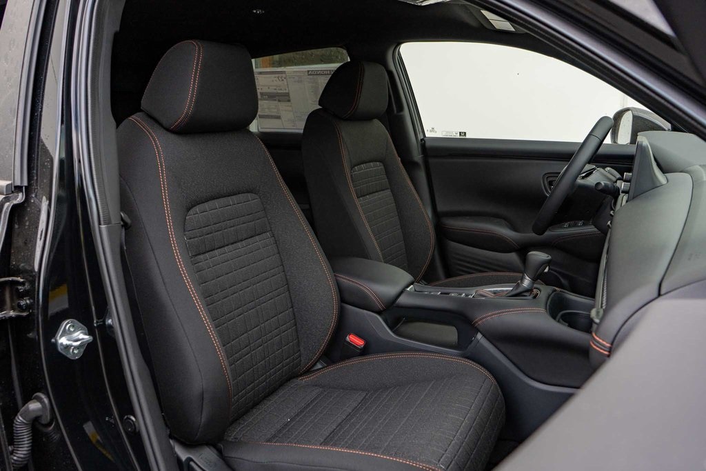 Vehicle image 15 of 28