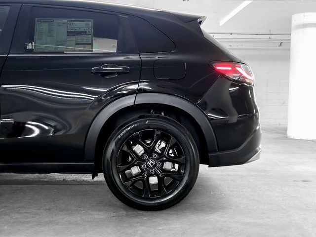 Vehicle image 31 of 39