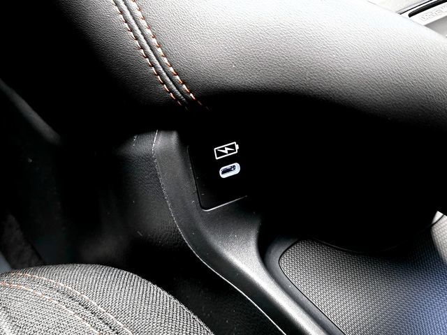 Vehicle image 38 of 39