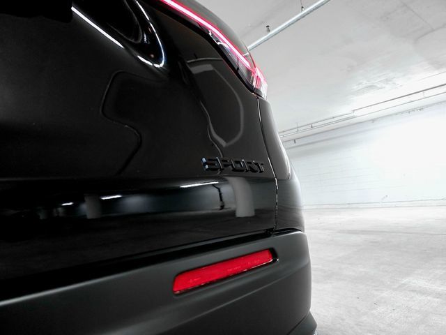 Vehicle image 34 of 39