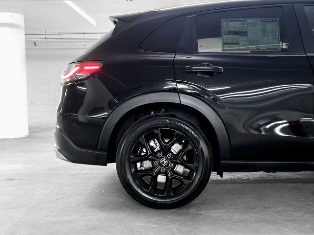 Vehicle image 32 of 39