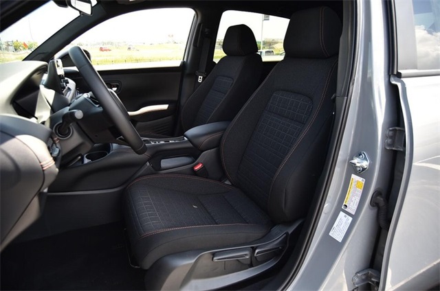 Vehicle image 10 of 23