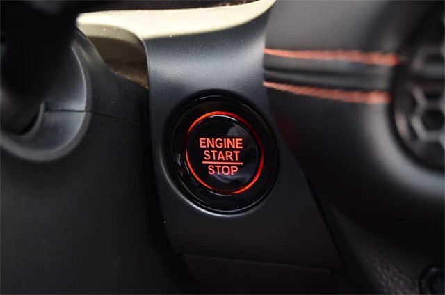 Vehicle image 21 of 23