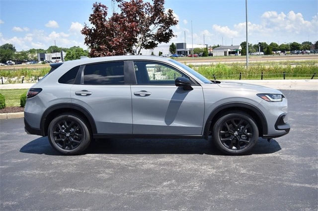 Vehicle image 4 of 23