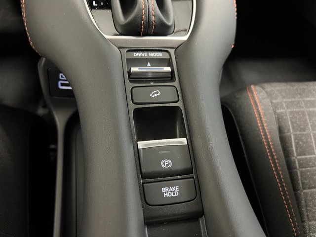 Vehicle image 17 of 30