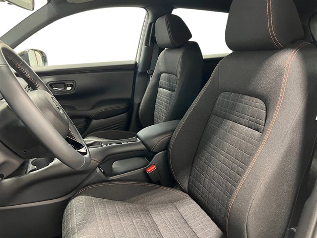 Vehicle image 13 of 30