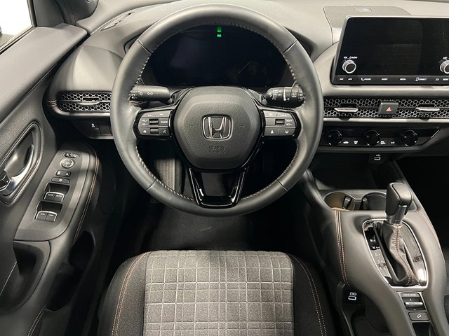 Vehicle image 15 of 30