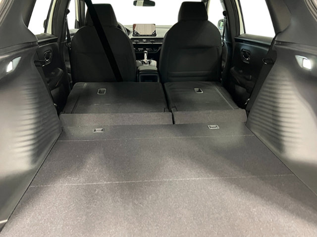 Vehicle image 28 of 30