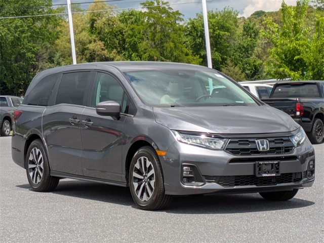 Vehicle image 6 of 36