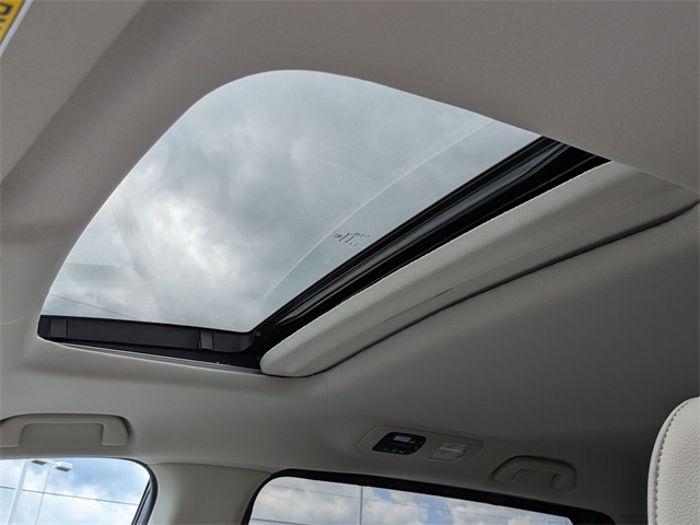 Vehicle image 11 of 36