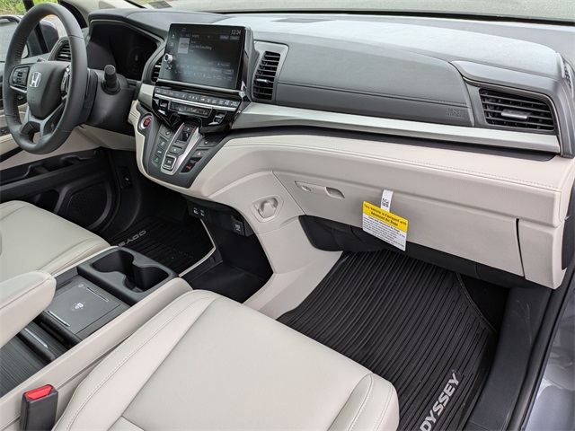 Vehicle image 34 of 36