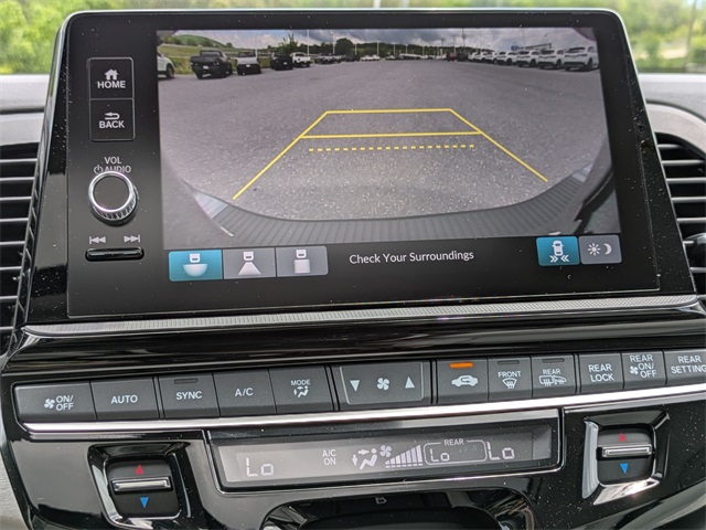 Vehicle image 19 of 36
