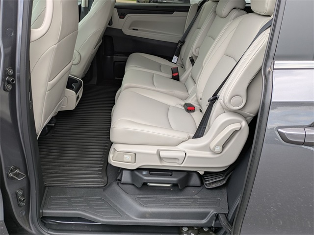 Vehicle image 25 of 36