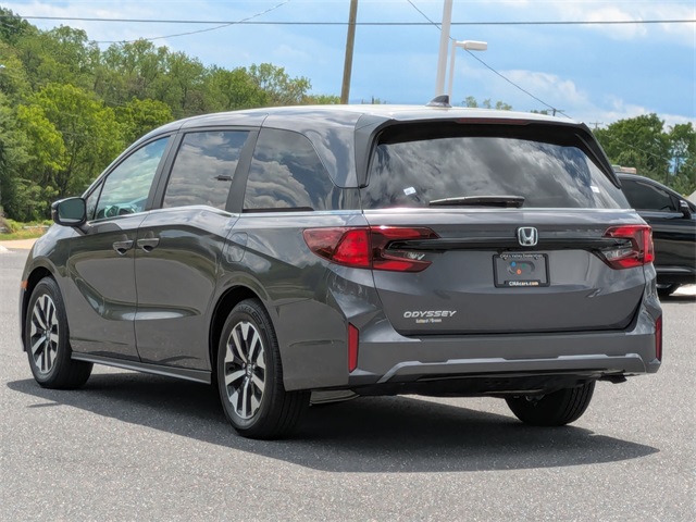 Vehicle image 8 of 36