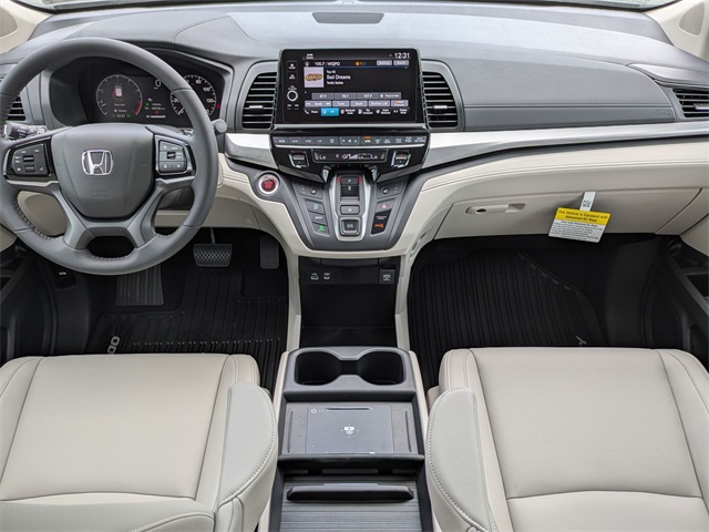 Vehicle image 26 of 36
