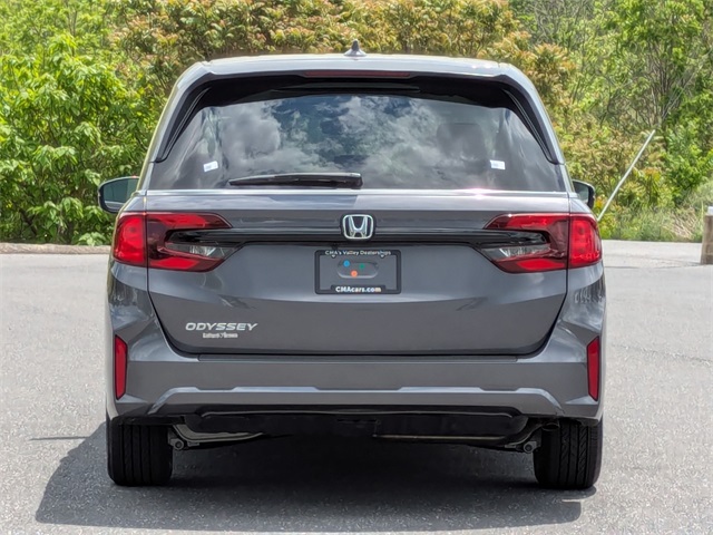 Vehicle image 5 of 36