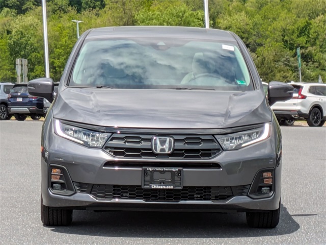 Vehicle image 4 of 36