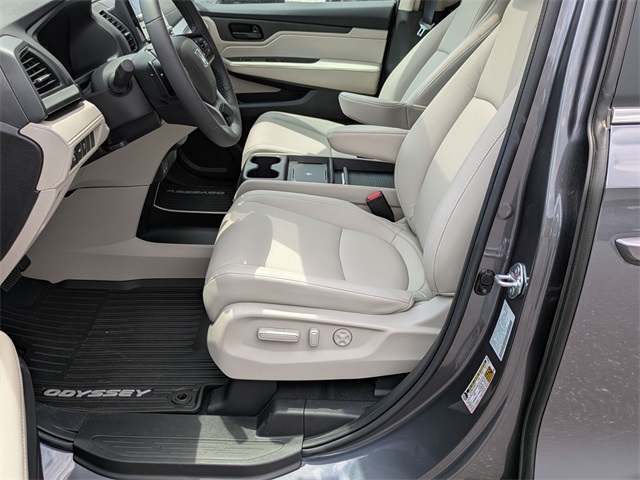 Vehicle image 12 of 36