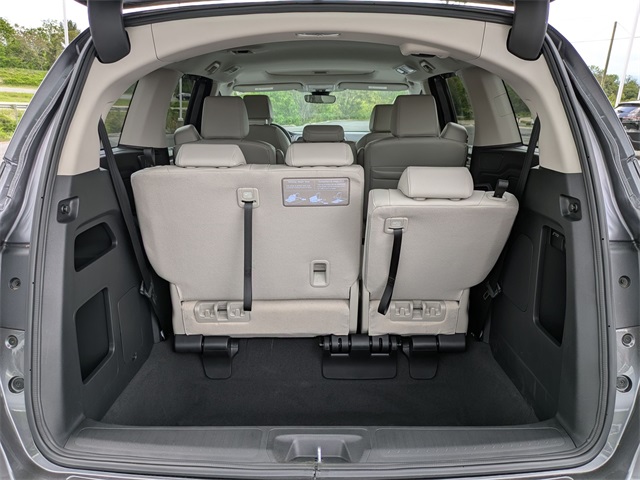 Vehicle image 29 of 36