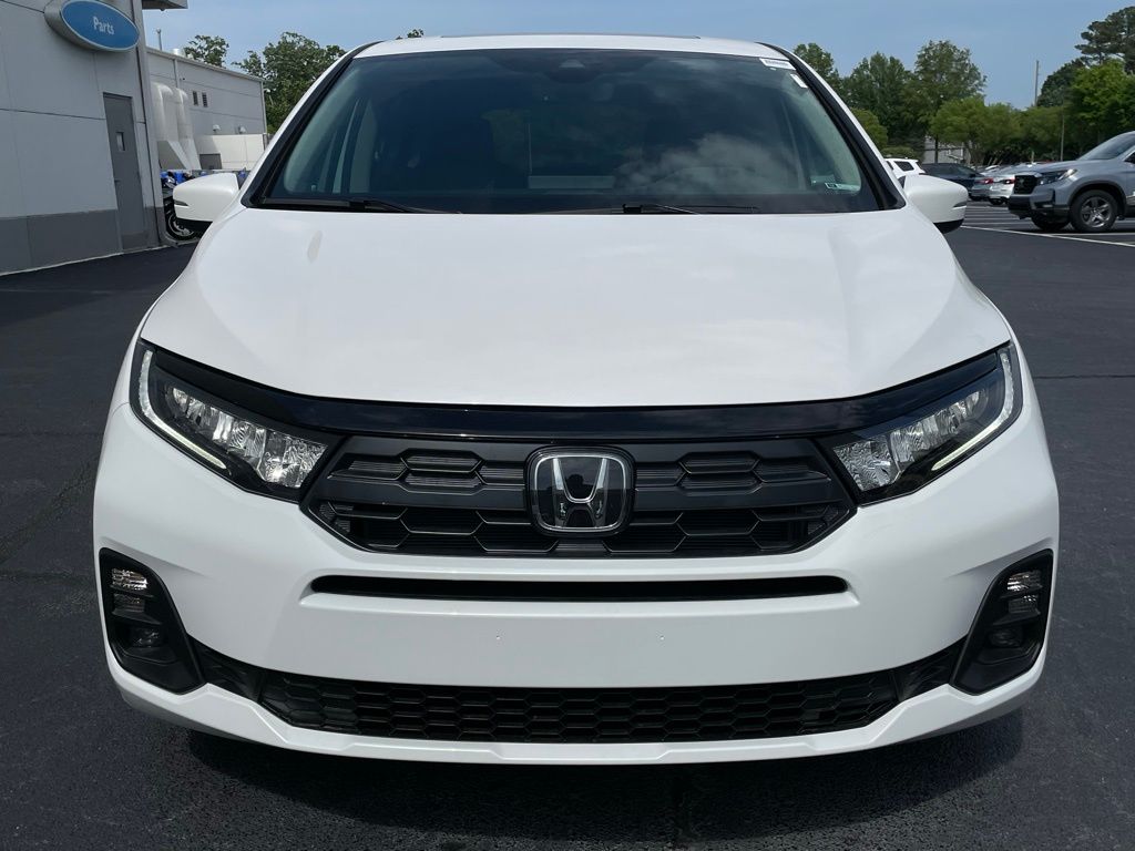 Vehicle image 2 of 47