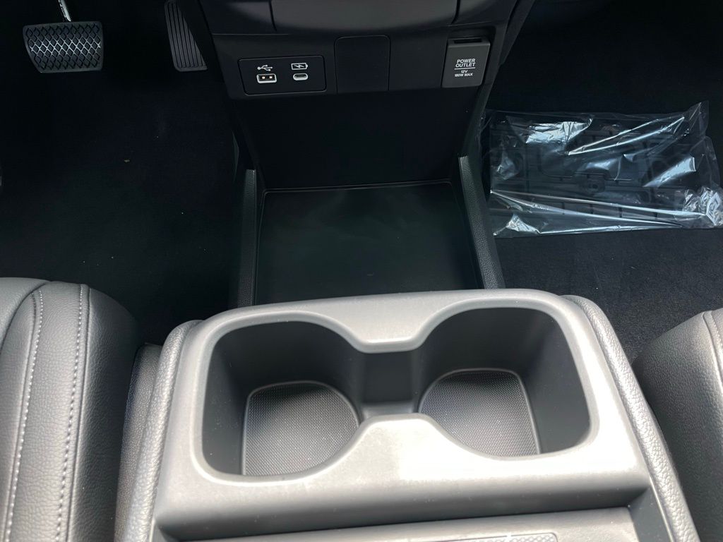 Vehicle image 29 of 47