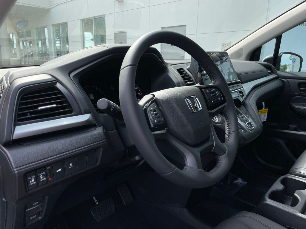Vehicle image 20 of 47