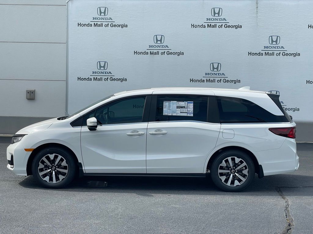 Vehicle image 8 of 47