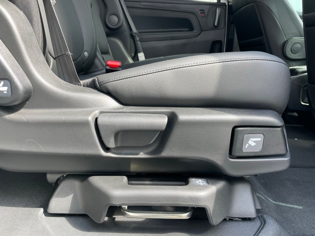Vehicle image 47 of 47
