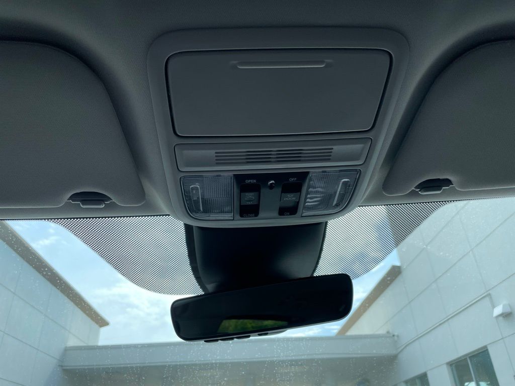 Vehicle image 46 of 47