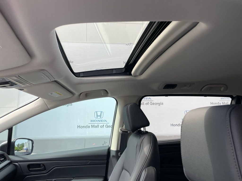 Vehicle image 22 of 47