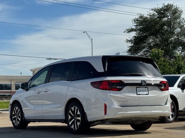 Vehicle image 5 of 26