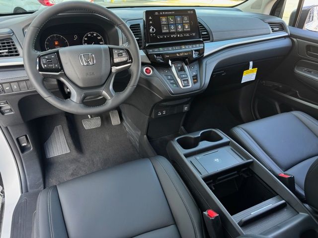 Vehicle image 8 of 26