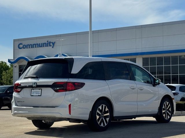 Vehicle image 6 of 26