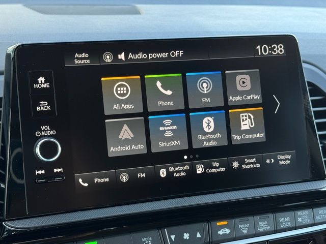 Vehicle image 11 of 26