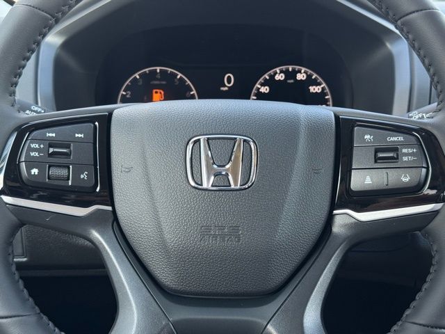 Vehicle image 14 of 26