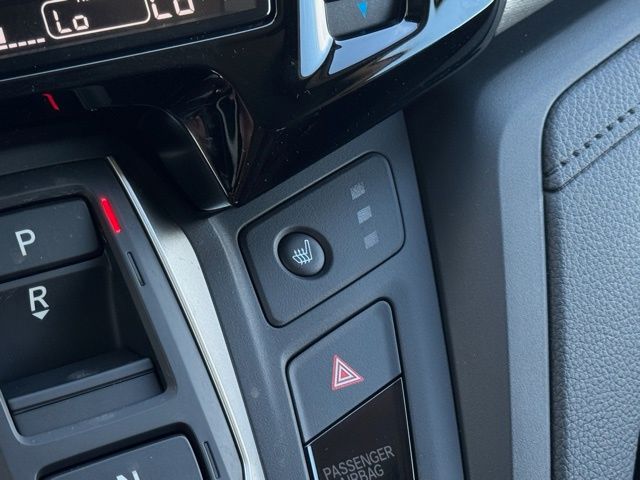 Vehicle image 13 of 26