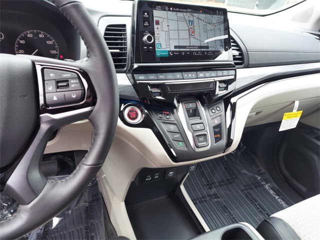 Vehicle image 20 of 22